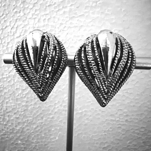 Vintage Coro Silver Tone Clip-On Earrings Teardrop Design Hot Air Balloon - Picture 1 of 11